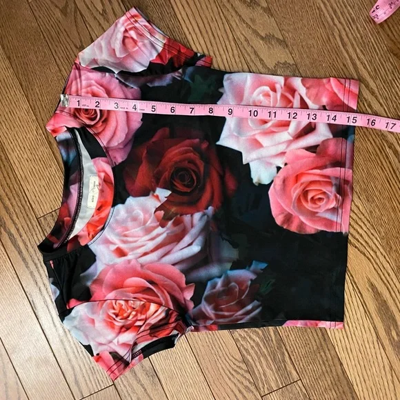 Silence + Noise URBAN OUTFITTERS Floral Y2K Crop Top - Picture 15 of 16